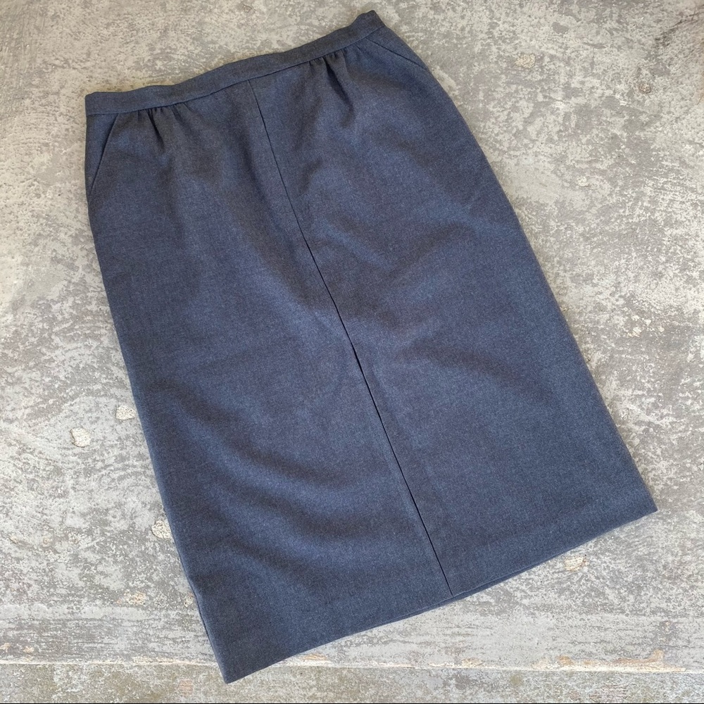 Vintage Wool Pencil Skirt with Pockets!